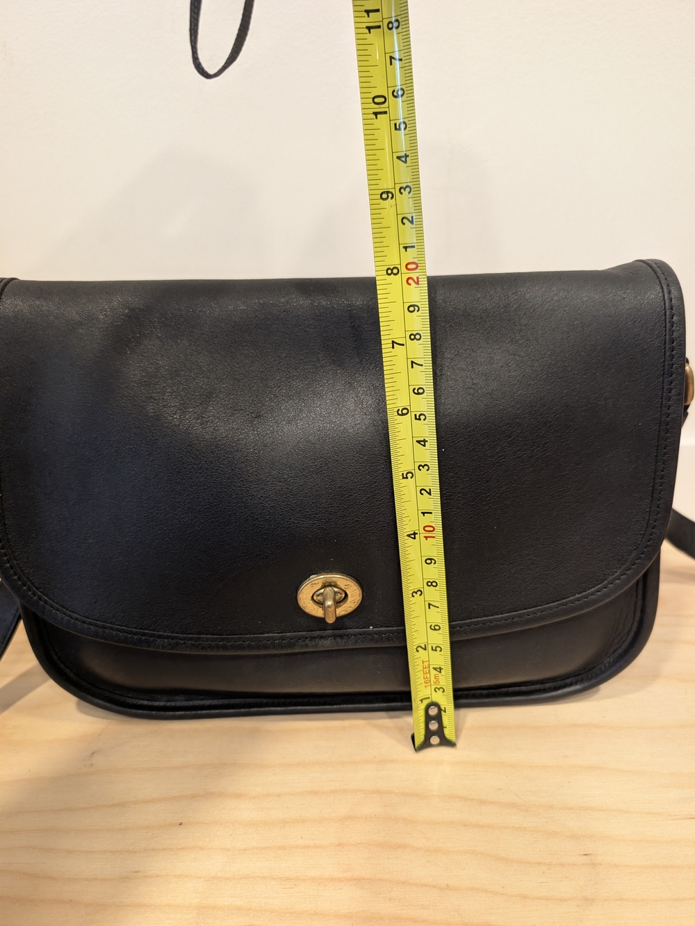 Authentic Vintage Coach Black Leather City Bag Crossbody 9790 - Picture 11 of 15